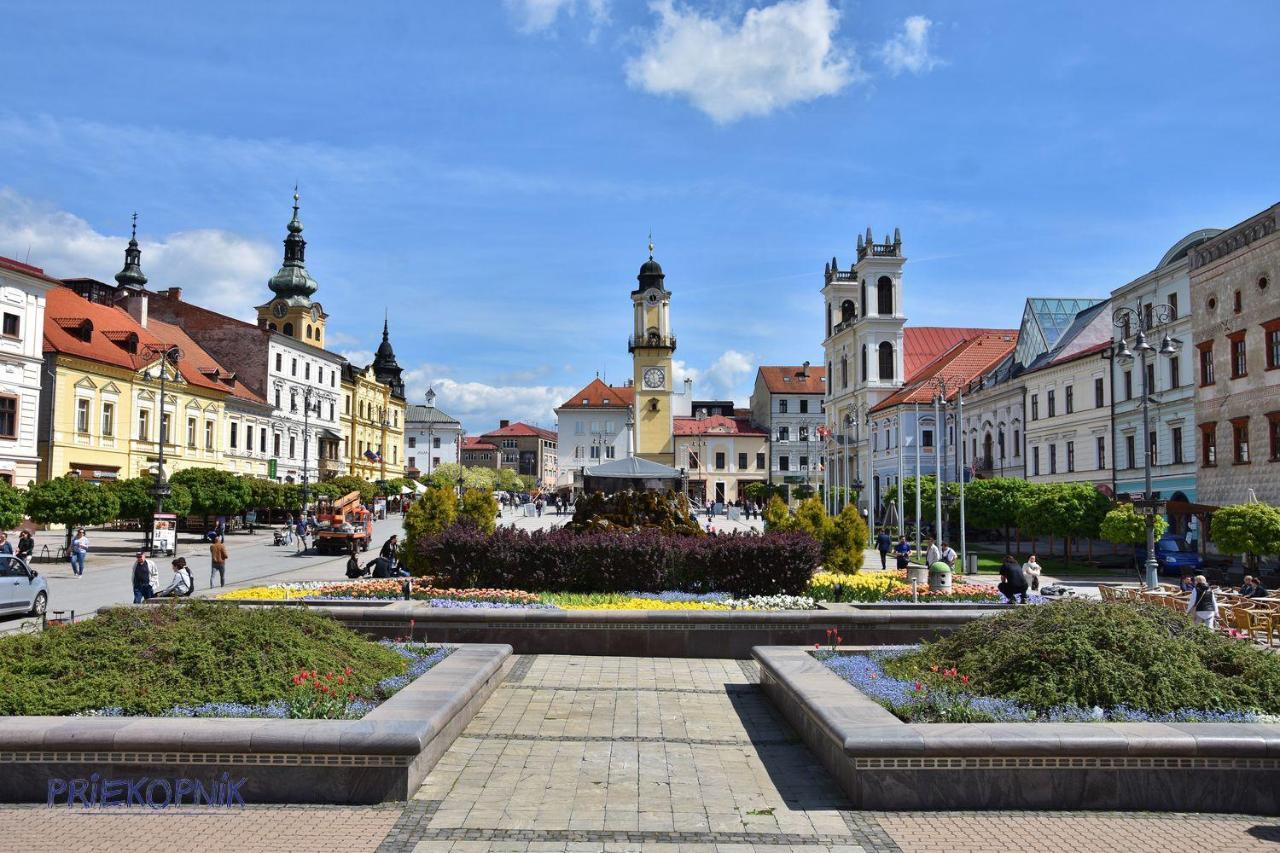 Chalupku - Luxurious Apartment 70M2 In Direct Centrum With Parking Included, Air-Conditioned, Balcony, Quiet Sleep, Best In Town Banska Bystrica Luaran gambar