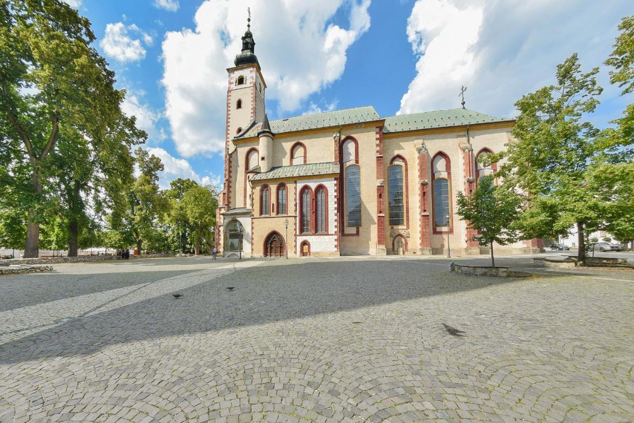 Chalupku - Luxurious Apartment 70M2 In Direct Centrum With Parking Included, Air-Conditioned, Balcony, Quiet Sleep, Best In Town Banska Bystrica Luaran gambar