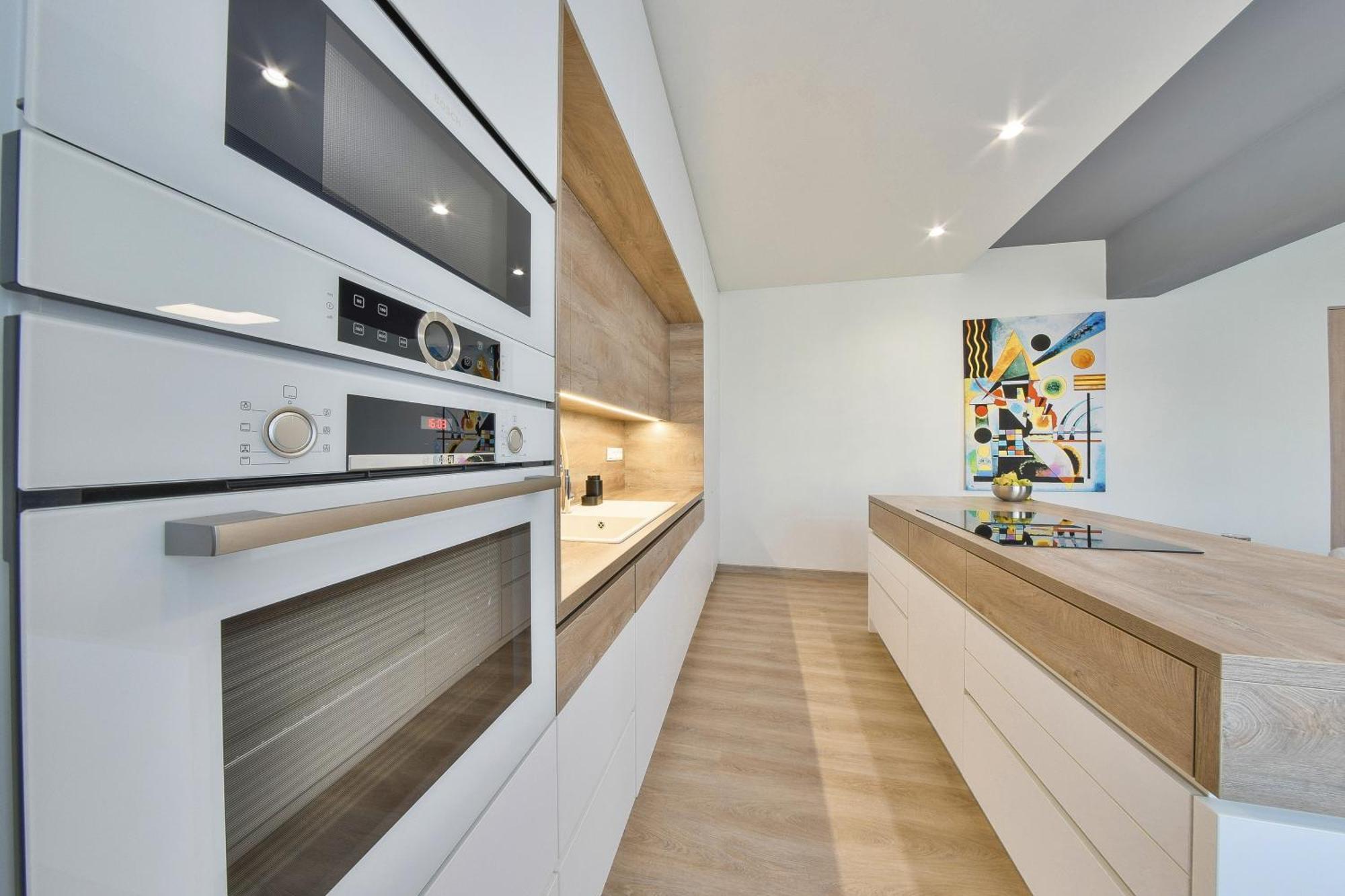 Chalupku - Luxurious Apartment 70M2 In Direct Centrum With Parking Included, Air-Conditioned, Balcony, Quiet Sleep, Best In Town Banska Bystrica Luaran gambar