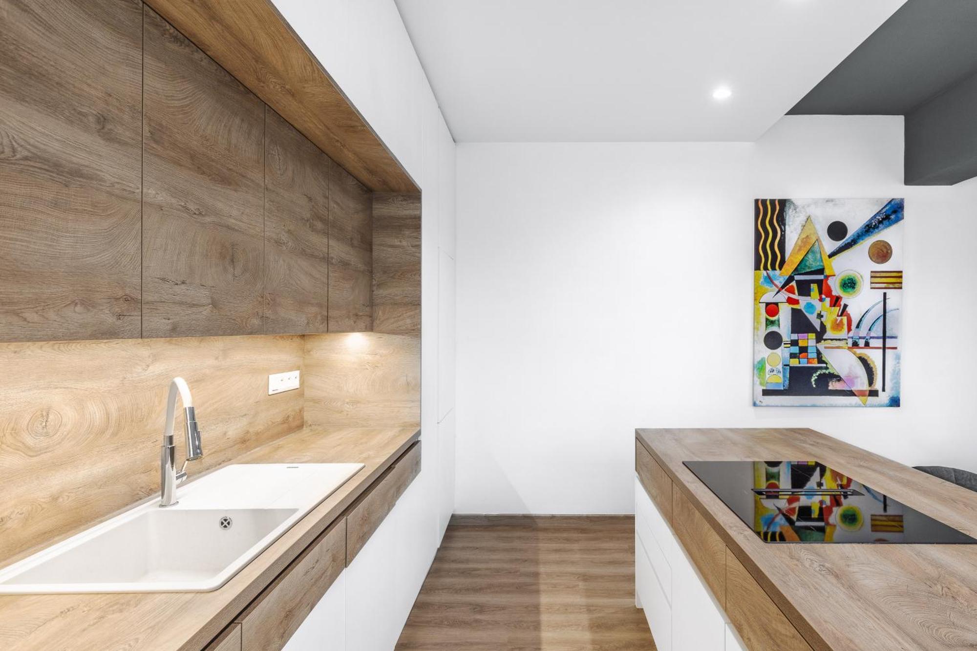 Chalupku - Luxurious Apartment 70M2 In Direct Centrum With Parking Included, Air-Conditioned, Balcony, Quiet Sleep, Best In Town Banska Bystrica Luaran gambar