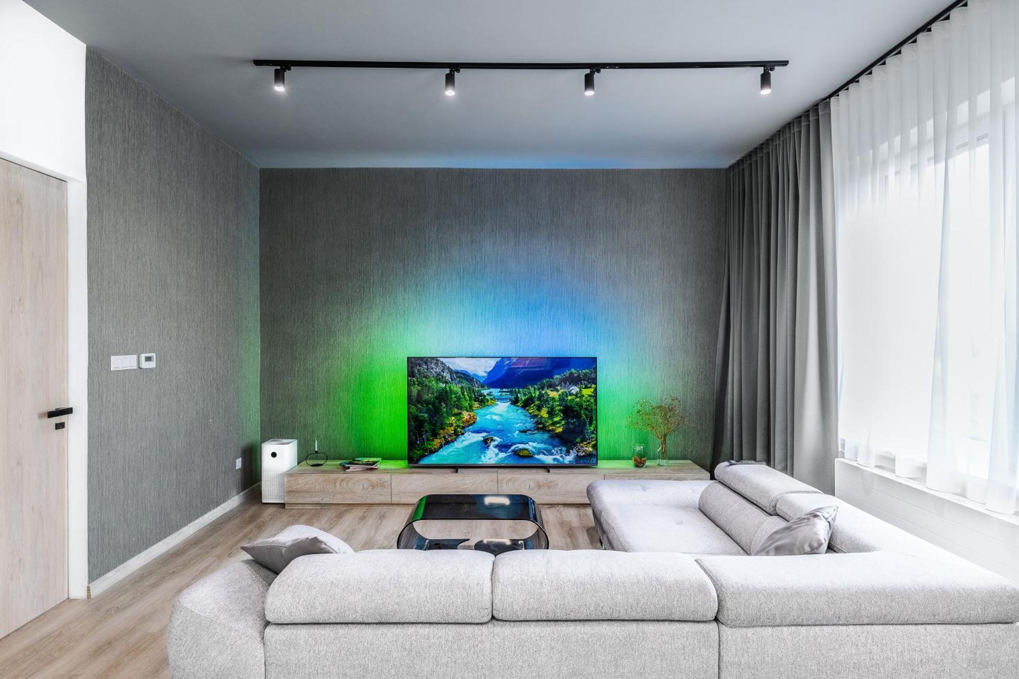 Chalupku - Luxurious Apartment 70M2 In Direct Centrum With Parking Included, Air-Conditioned, Balcony, Quiet Sleep, Best In Town Banska Bystrica Luaran gambar